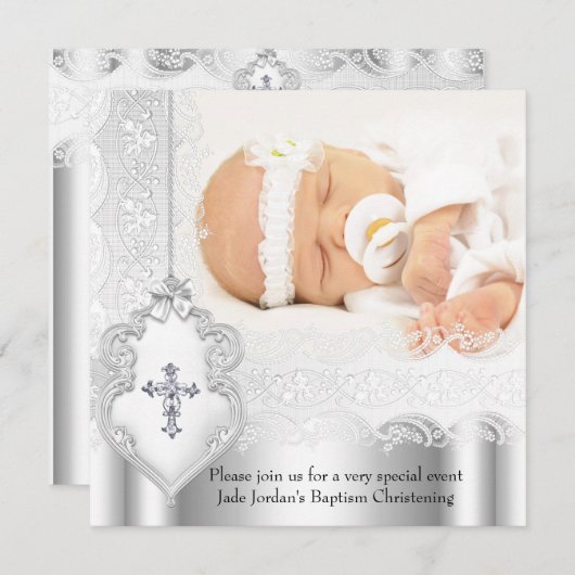 女の子または男の子バプテスシルバーホワイトレースフォトクロス 招待状 (正面/裏面)