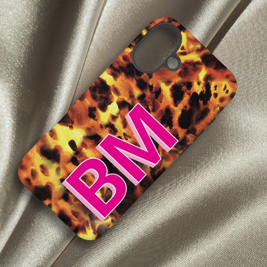 女の子らしいピンクのモノグラム入りべっ甲柄 Case-Mate iPhoneケース