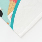 女の子を振りかけるアイスクリームのトラックパーソナライズされた フリースブランケット (角)