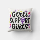 女の子を支える クッション (裏面)