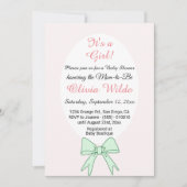 女の子グリーンボウと赤ちゃんシャワー用の花 招待状 (正面)