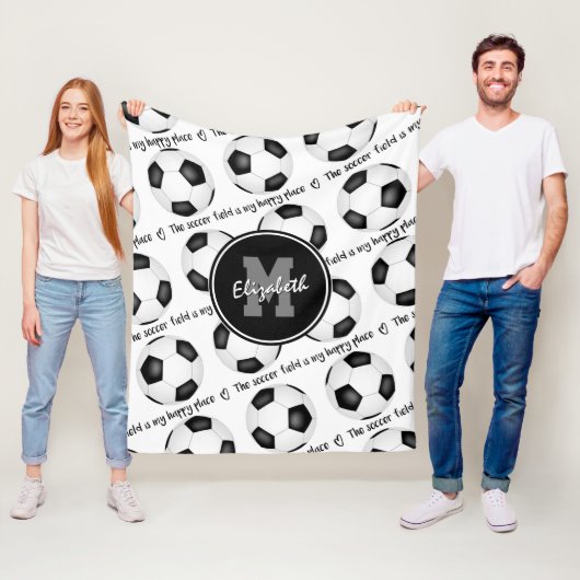 女の子スポーツサッカー場は私の幸せな場所である フリースブランケット (インサイチュ)