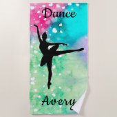 女の子ダンスウォーター色と浮きハート ビーチタオル (正面)