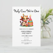 女の子ツインズホーリーカウー私たちは1歳の誕生日のジョイント 招待状 (スタンド正面)