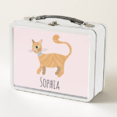 女の子ピンクかわいいジンジャータブビー猫マンガの子ども メタルランチボックス (正面)