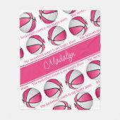 女の子ピンク白いバスケットボールコート私の幸せな場所 フリースブランケット (正面)