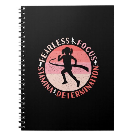 女の子ランニングの心 – フォーカスフィアレスランナー ノートブック (正面)