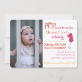 女の子気球および毛の弓最初誕生日の気球 招待状 (正面)