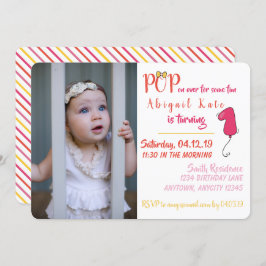 女の子気球および毛の弓最初誕生日の気球 招待状