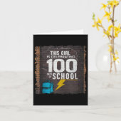 女の子100日おもしろいの服Schoooの100日 カード (黄色い花)