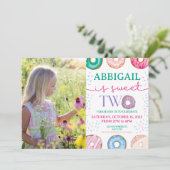 女の子2nd誕生日招待状2スイートドーナツ写真 招待状 (スタンド正面)