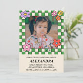 女の子7歳の誕生日招待状レトロGroovy花 招待状 (スタンド正面)