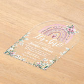 女の子、ピンク色のレインボーの女の子のフローラの赤ちゃんシャワー アクリル招待状 (レイダウン)