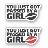 女の得子が通り過ぎた シール (正面)