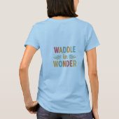 女の疑問に思人の中を歩く Tシャツ (裏面)