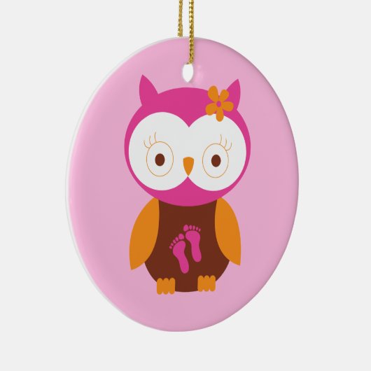 女の赤ちゃんのギフトがあるレトロのフクロウのピンクの足跡のお母さん セラミックオーナメント (右)