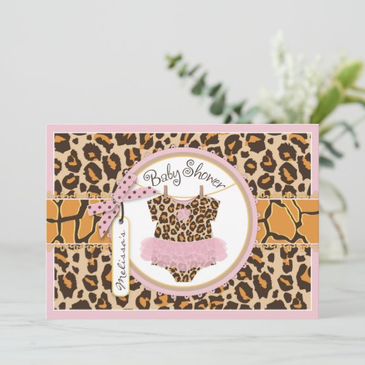 女の赤ちゃんのチュチュのチータのプリントのベビーシャワー 招待状 (スタンド正面)