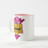 女の赤ちゃんの建設中のマグ ツートーンマグカップ (正面左)