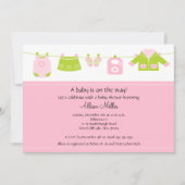 女の赤ちゃんの洗濯のClotheslineのベビーシャワー 招待状 (正面)