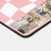 女の10代の子ピンクチェッカーボードかわいい写真コラージュ デスクマット (コーナー)