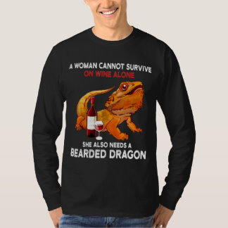 女は一人で生き延びもひげを生やした Tシャツ