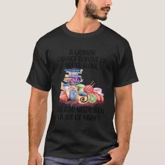 女は一人で生き延び本を読むこともできない Tシャツ