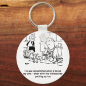 女は腕を折って人が皿を洗う。おもしろい キーホルダー (正面)