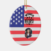 女パーソナライズされた性は英雄 セラミックオーナメント (右)