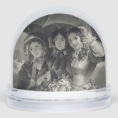 女ビクトリアンの子の傘の雨の日のビクトリアン女性 (正面)