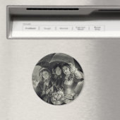 女ビクトリアンの子の傘の雨の日のビクトリアン女性 マグネット (インサイチュ (食洗機))