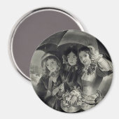 女ビクトリアンの子の傘の雨の日のビクトリアン女性 マグネット (正面/裏面)