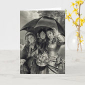 女ビクトリアン子傘の雨の日春 カード (黄色い花)