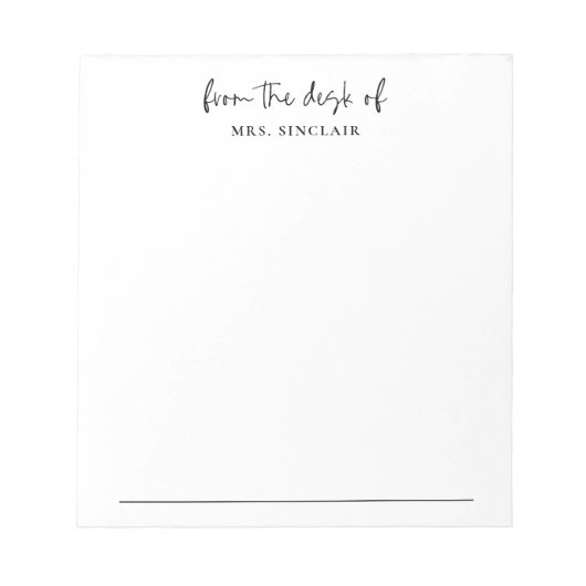 女モダン業の机から ノートパッド (正面)