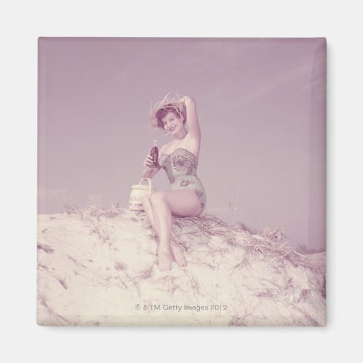 女リラックスのビーチ マグネット (正面)