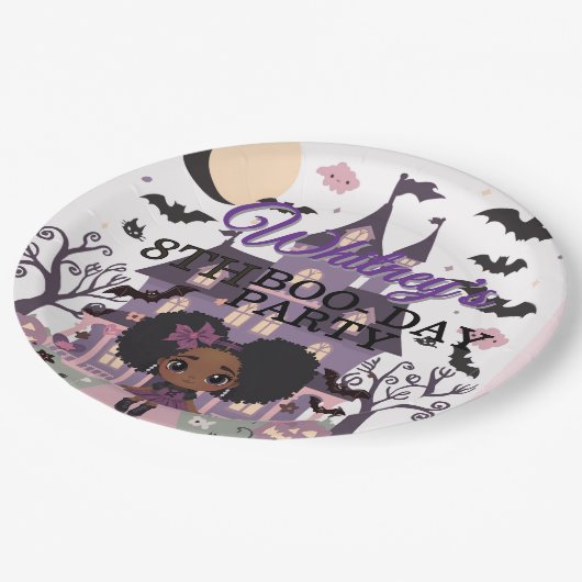 女不気味の子パープルアフロープフ誕生日パーティー ペーパープレート (アングル)