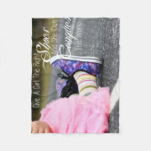 女与えの子は正しい靴 フリースブランケット (正面)