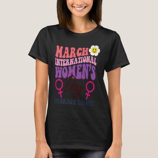 女国際的の日2023テーマ抱擁Equit Tシャツ (正面)