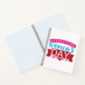 女国際的の日 ノートブック (内部)
