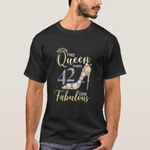 女子この女王は42nd素晴らしい42年を作る tシャツ