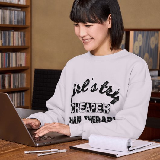 女子の旅はセラピーより安い Tシャツ