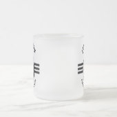 女子エレガントゴルファーデザイン フロストグラスマグカップ (中央)