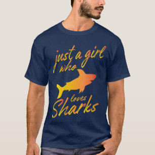 女子オルカプラシシャークティークシャークティウィメンズシャーク Tシャツ
