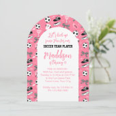 女子サッカープレーヤーの誕生日パーティー ピンクの女の子 招待状 (スタンド正面)