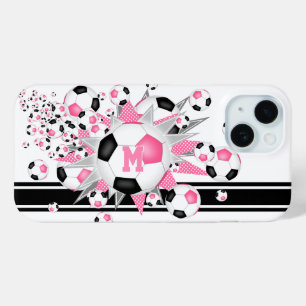 女子サッカーモノグラムののボールがピンク色の黒くパンクした iPhone 15ケース
