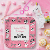女子サッカー選手の誕生日パーティッガーリークピンク ペーパープレート (パーティー)