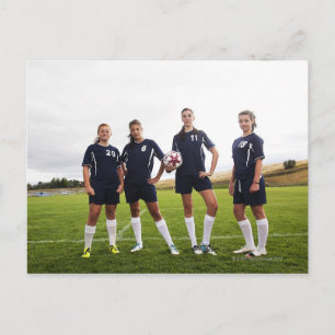 女子サッカー10代の選手の集団肖像画 ポストカード
