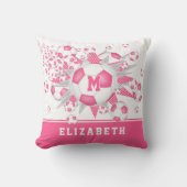 女子スポーツルームサッカーボールがピンク色に輝く クッション (正面)