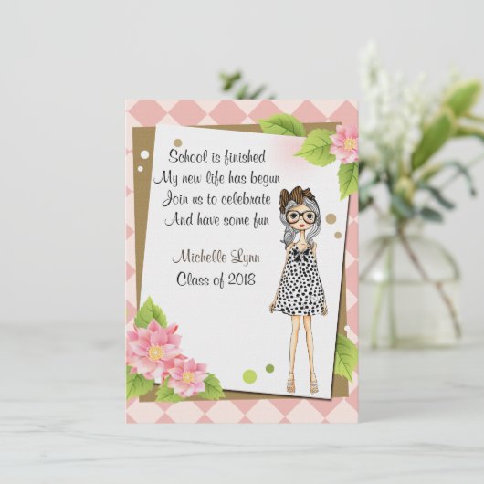 女子パーソナライズされたスタイリッシュ卒業の招待状 招待状 (スタンド正面)