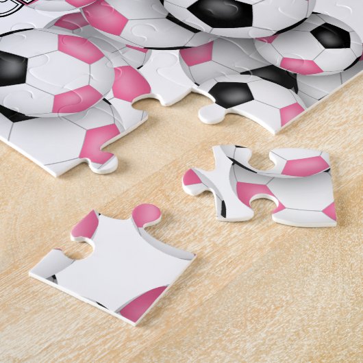 女子パーソナライズされたピンクブラックサッカー ジグソーパズル (側面)