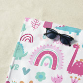 女子パーソナライズされた動力恐竜 ビーチタオル (インサイチュ)